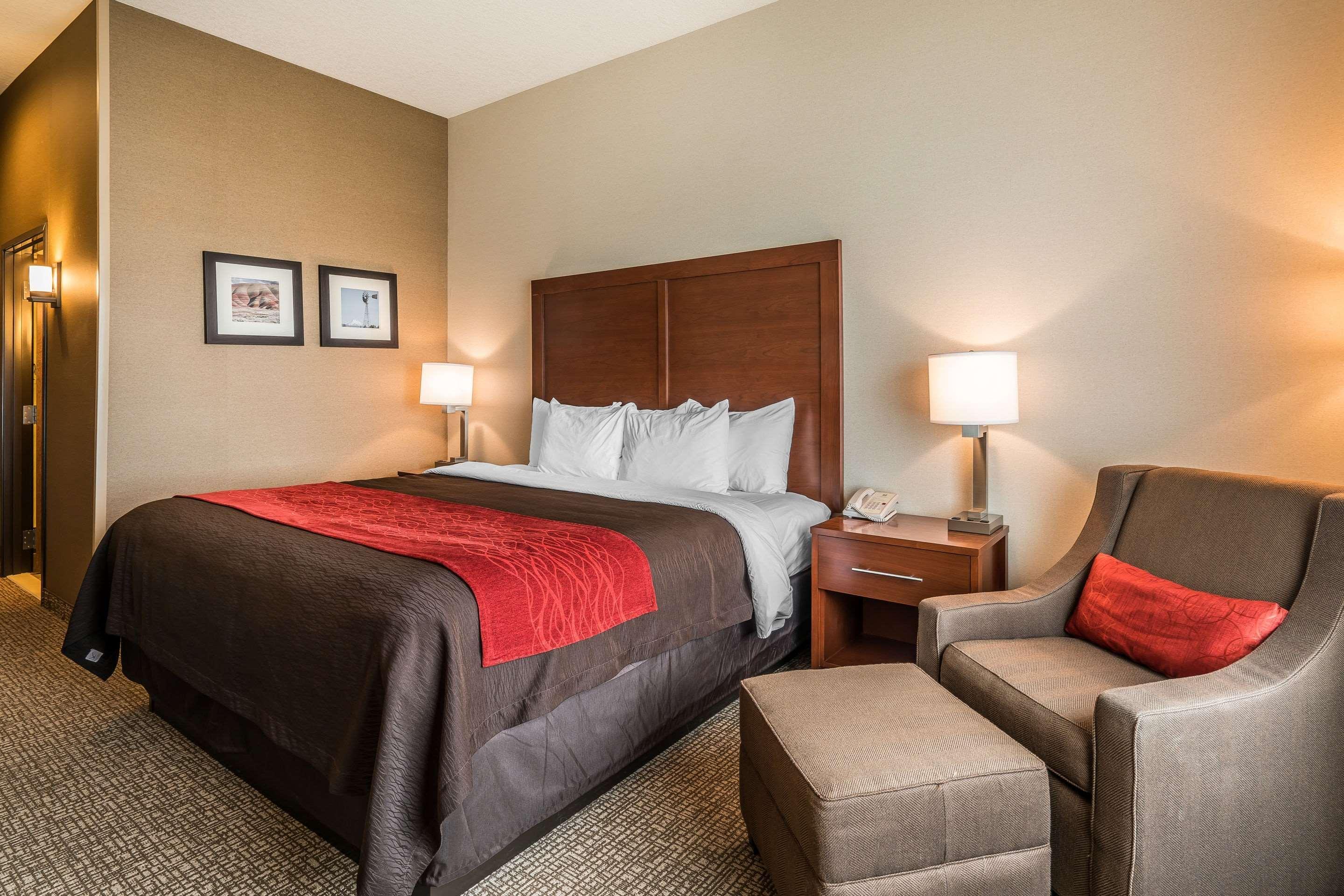 Comfort Inn & Suites Хермистон Экстерьер фото