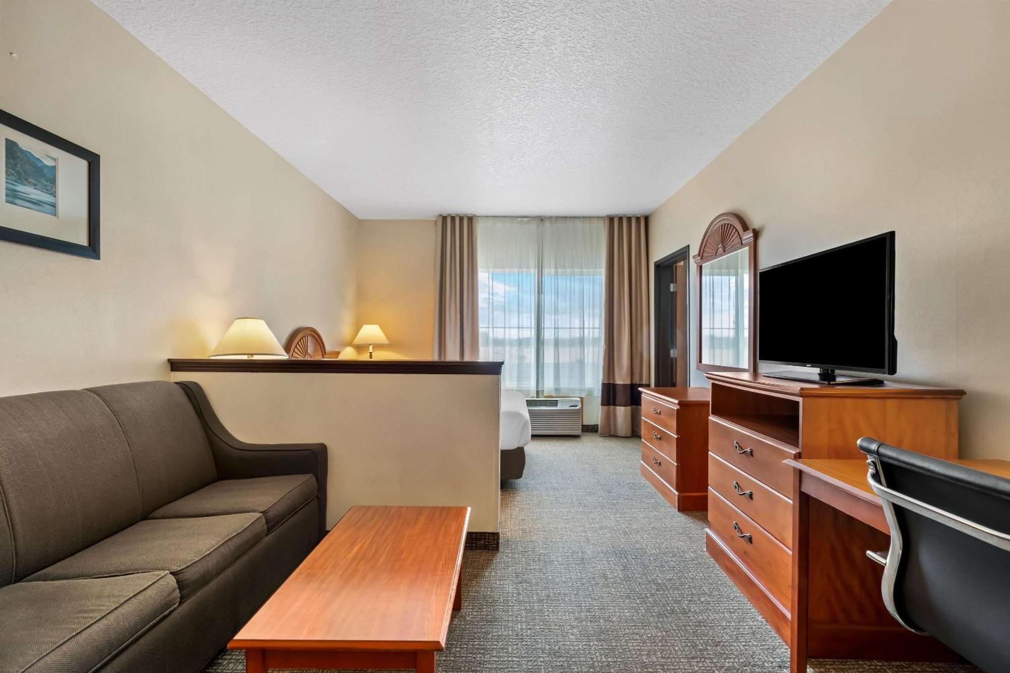 Comfort Inn & Suites Хермистон Экстерьер фото