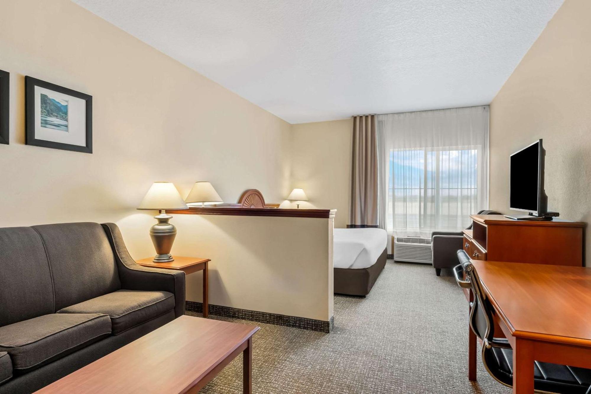 Comfort Inn & Suites Хермистон Экстерьер фото