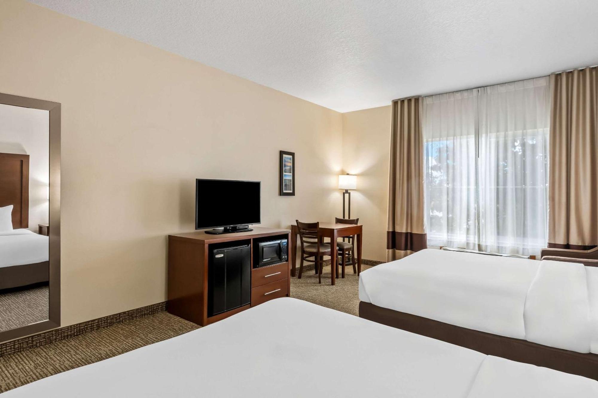 Comfort Inn & Suites Хермистон Экстерьер фото