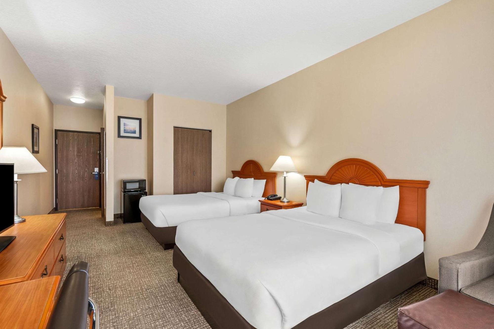 Comfort Inn & Suites Хермистон Экстерьер фото