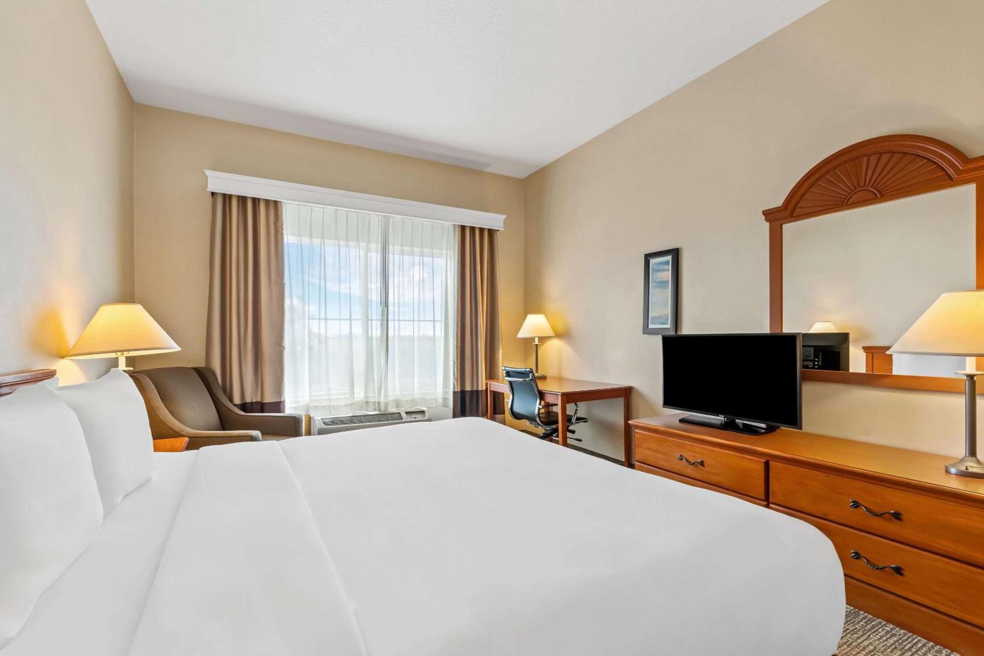 Comfort Inn & Suites Хермистон Экстерьер фото