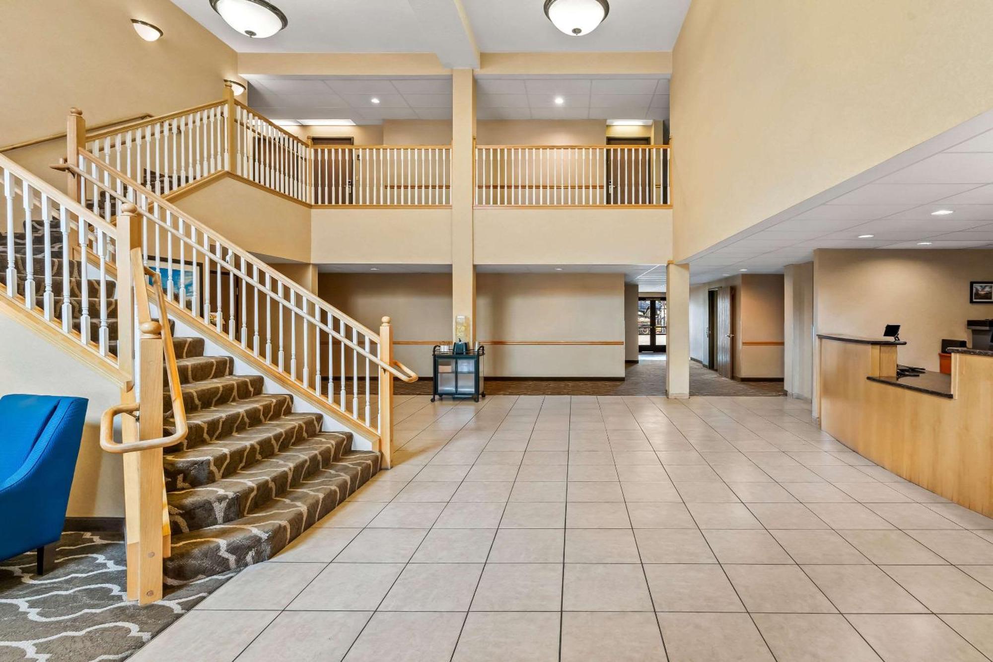 Comfort Inn & Suites Хермистон Экстерьер фото