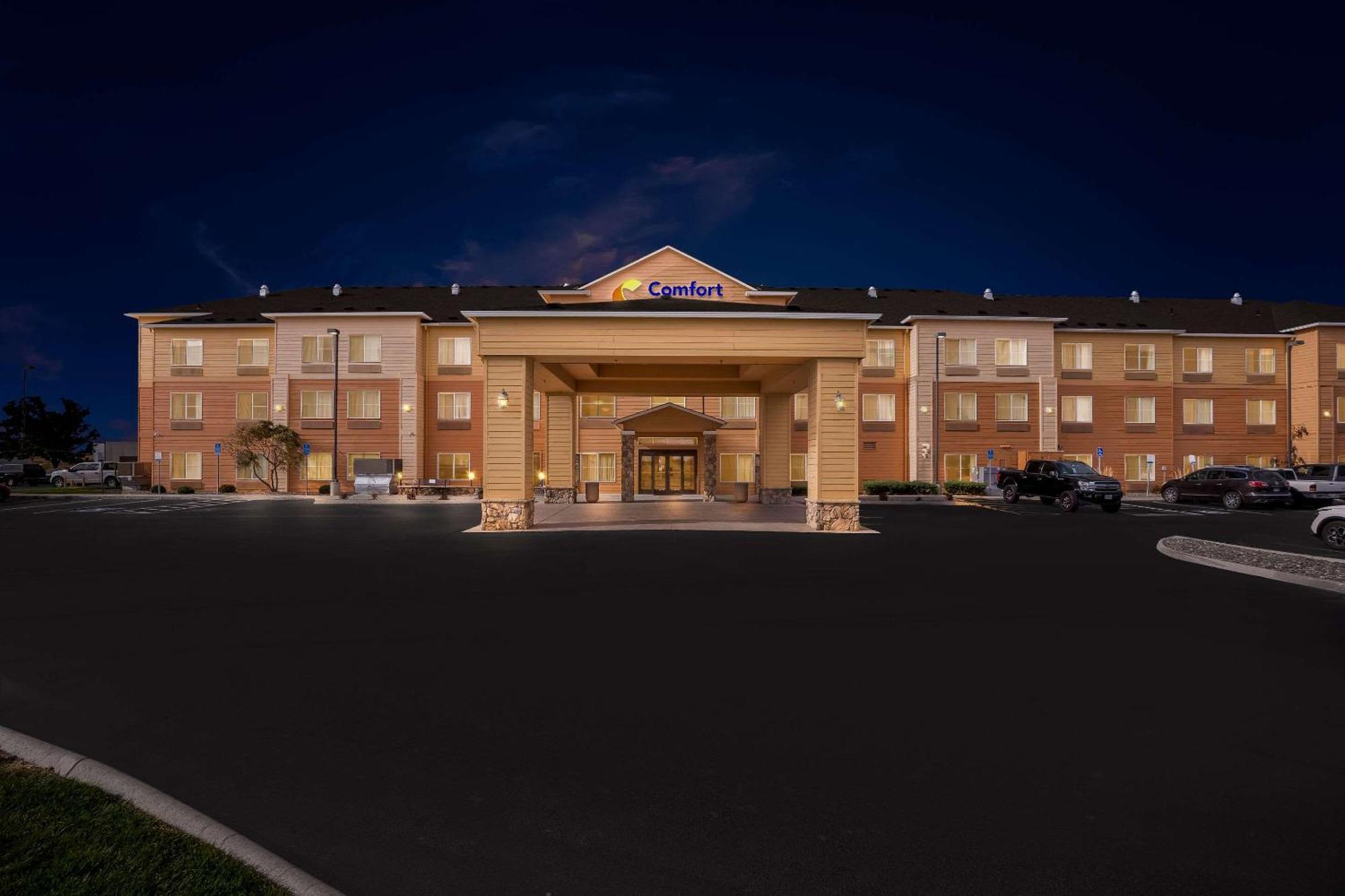 Comfort Inn & Suites Хермистон Экстерьер фото