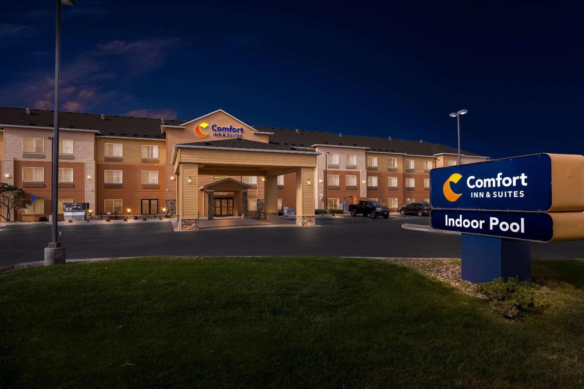 Comfort Inn & Suites Хермистон Экстерьер фото