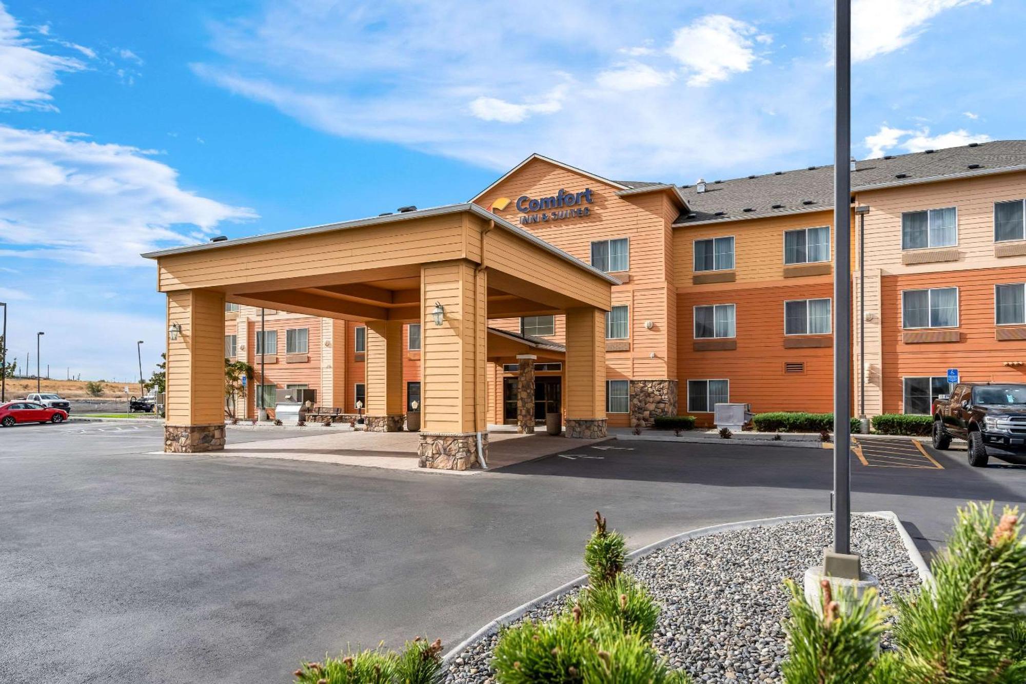 Comfort Inn & Suites Хермистон Экстерьер фото